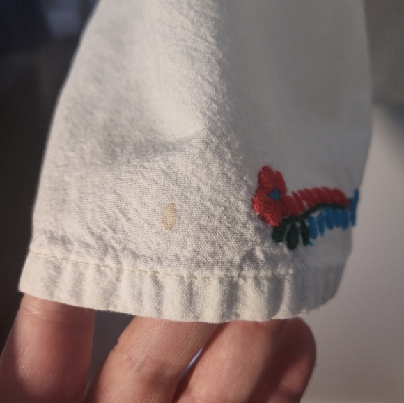 Embroidered Cream Top Size XL - Picture 4 of 4